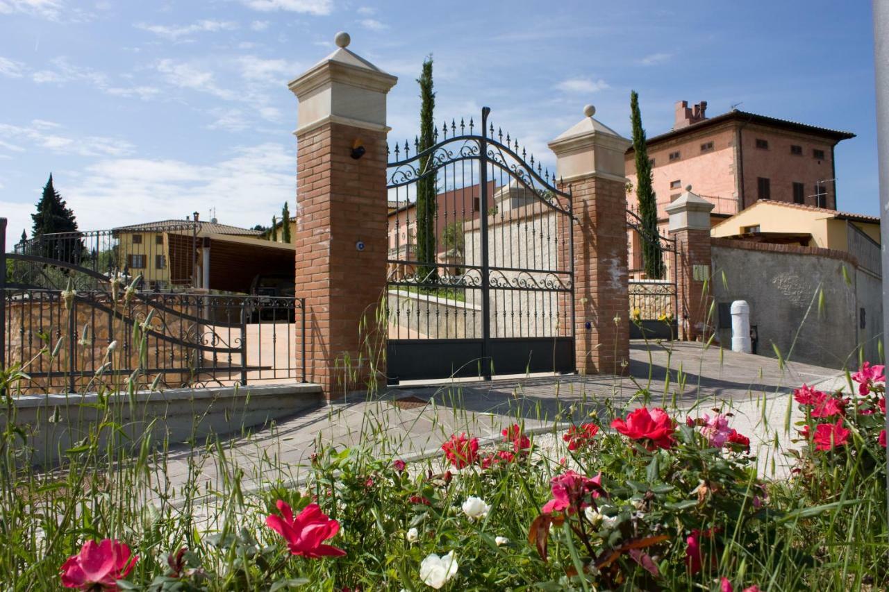 Borgo Di Gramugnana Aparthotel Usigliano Exterior foto